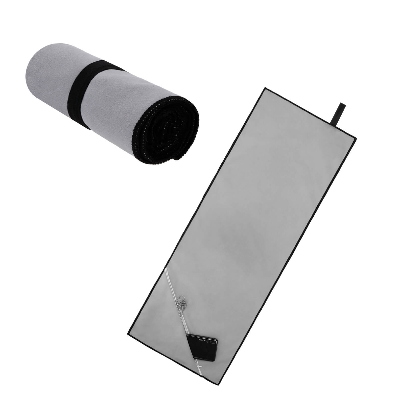 Toalla deportiva de poliéster con compartimento de cierre en la esquina y resorte para enrollar. GRIS