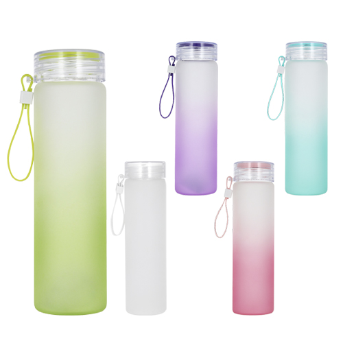 Botella de vidrio para agua con tapa tipo rosca y correa de silicón. AZUL